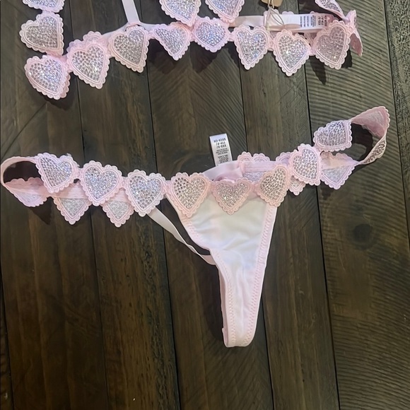 SKIMS Rhinestone Heart Set💕 - Picture 11 of 16